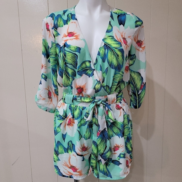 Gianni Bini Tropical Floral Romper Long Sleeve Plunge Neck Shorts Sz S - Picture 6 of 9